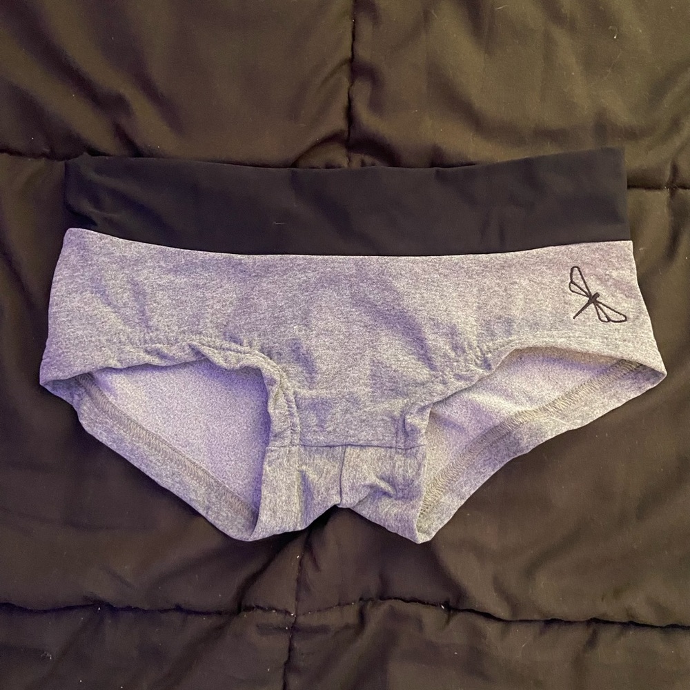 Dragonfly Pole Shorts